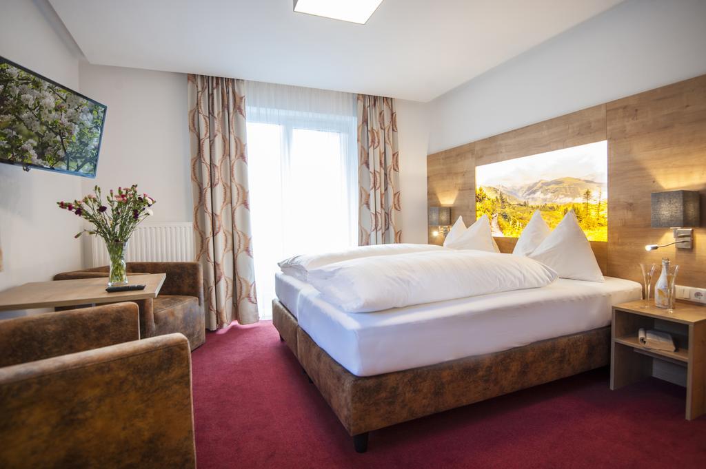 Aparthotel & Appartementhaus Haussteiner 4*