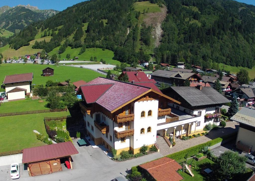 & Appartementhaus Haussteiner Aparthotel 4*