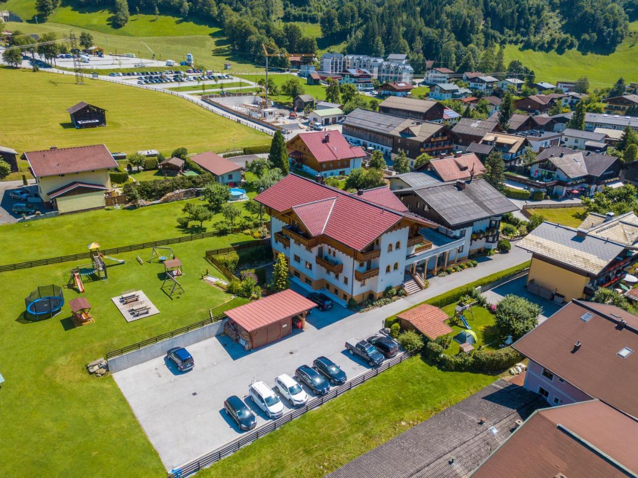 Landhaus&appartementhaus Haussteiner Aparthotel 4*